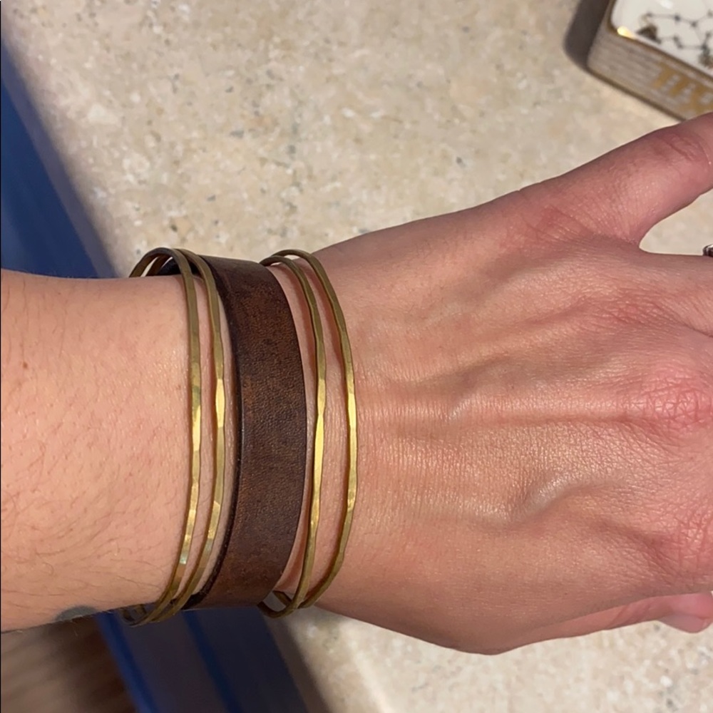 2 cuff bracelets - Picture 3 of 4